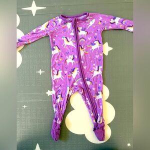 Little sleepies zippie pink unicorns.